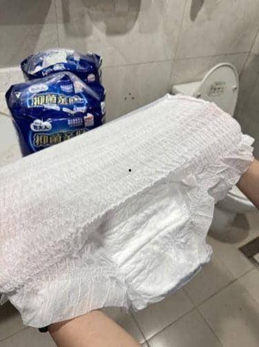 周大人成人拉拉裤视频,贴心守护，轻松生活新体验